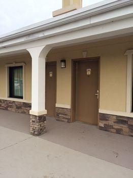 Whitehouse Motel Richmond South Bellwood Екстериор снимка