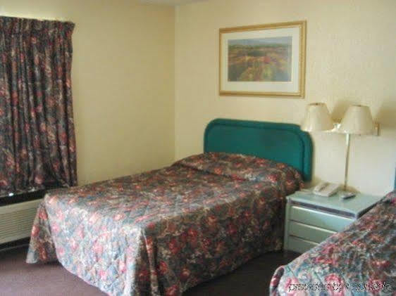 Whitehouse Motel Richmond South Bellwood Екстериор снимка